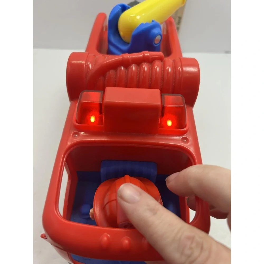 Fisher-Price Little People Red Fire Truck Toy Vehicle 2 Firefighters Lights Kids